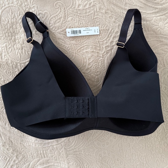 Black "Vanishing 360" Wireless Bra -- still in packaging - Picture 6 of 9